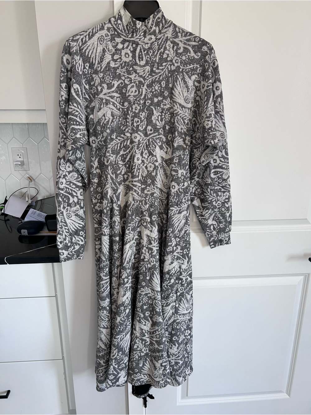 Vintage Linda Lundstrom Gray White Paisley Whimsical Long Sleeve Canadian Dress